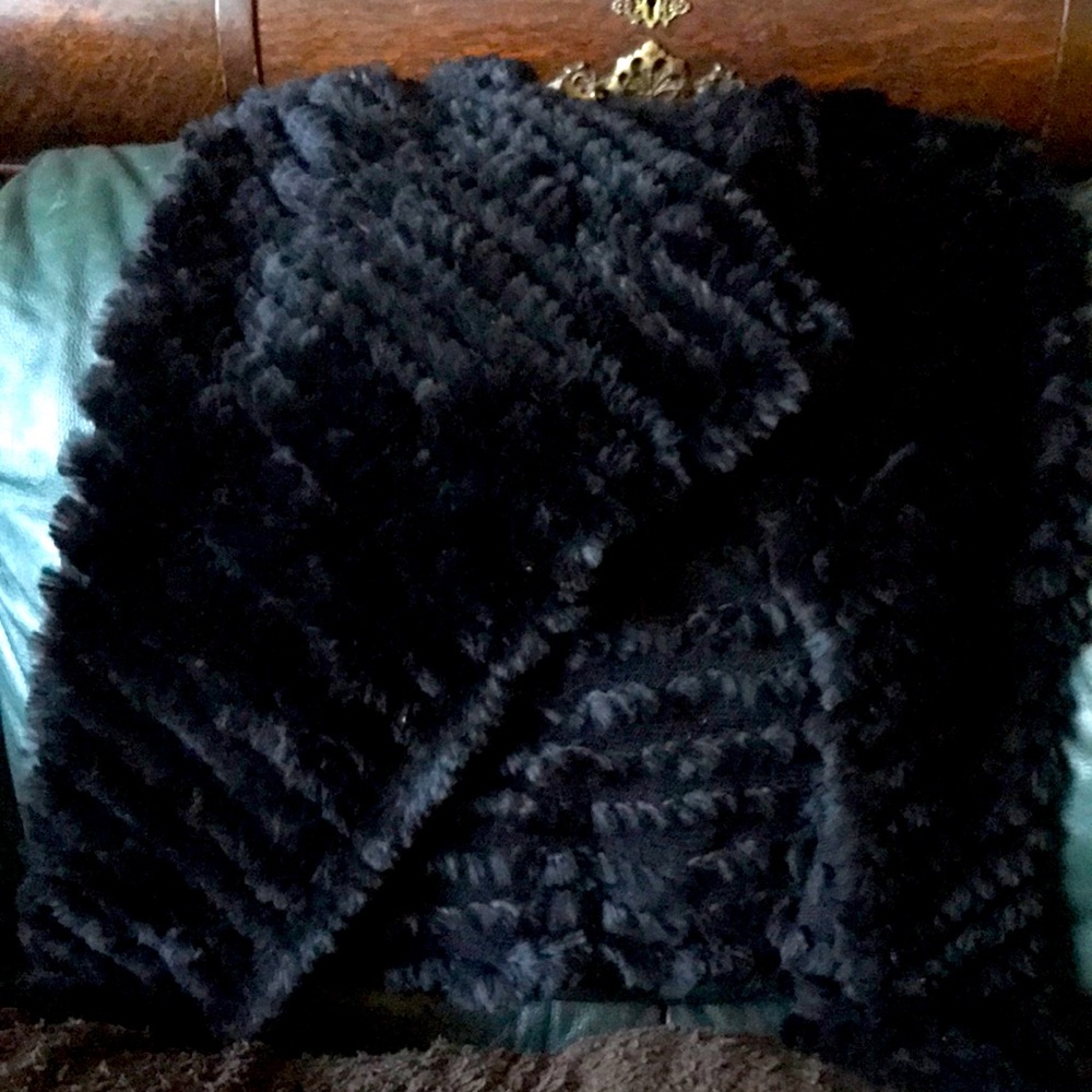 Knitted fur SLE vest